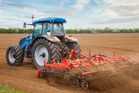 Producimos unidades de labranza y otras máquinas agrícolas.