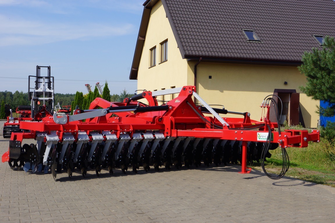 Brona talerzowa poprawia strukturę wierzchniej warstwy gleby
